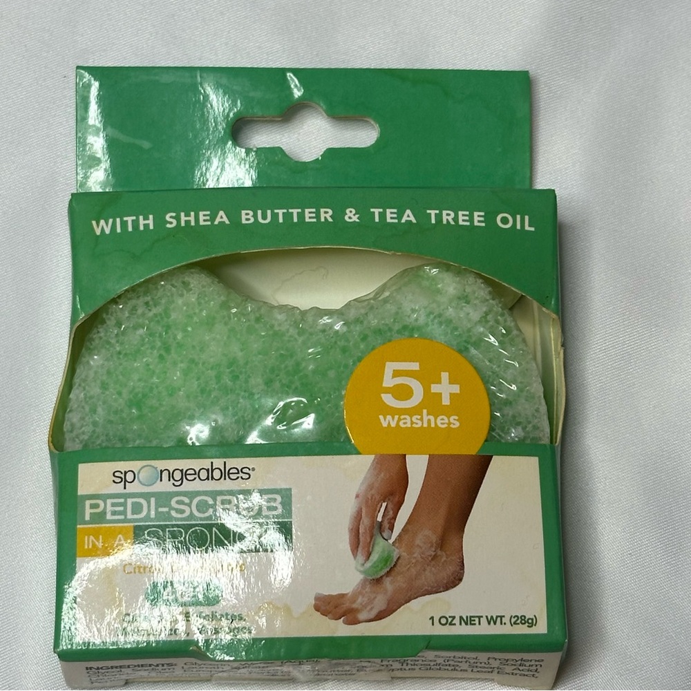 🐼 3/$25 spongeables pedi-scrub in a sponge